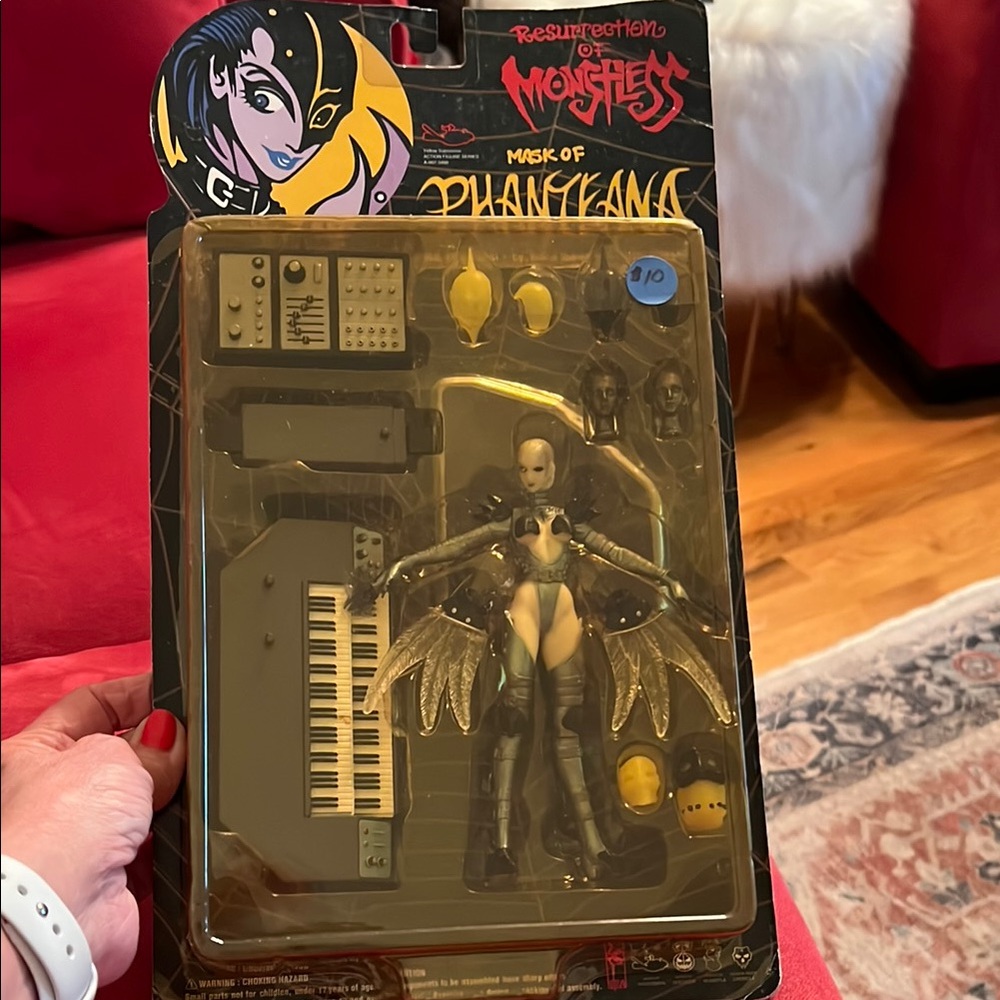 Yellow Submarine Phanteana Resurrection of Monstress